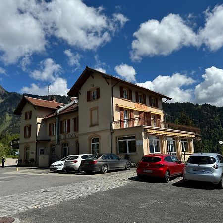 Hotel Buffet de la gare à Montreux Extérieur photo